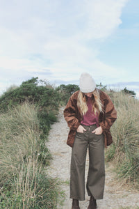Flower bum flare - mocha.