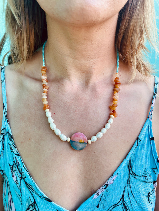 Hazy Sunset Necklace - Natural pearl and stone.